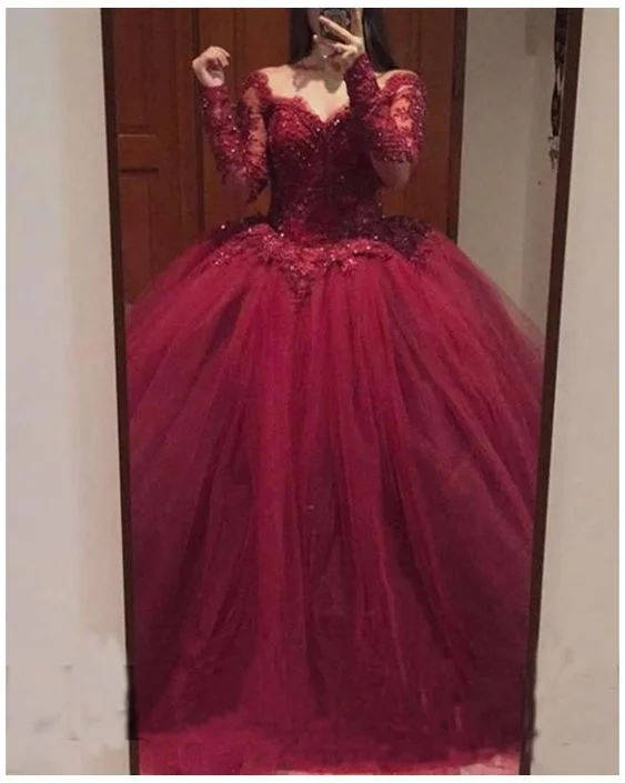 Unleash Your Trendy Side Modern Glamour Burgundy Lace Appliques Long Sleeves Tulle Ball Gowns Prom Dresses S20959