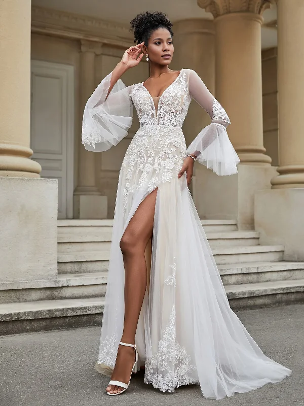 The Latest Fashion Trends Grab Romantic Date - Night Styles Now V-neck A-line lace chiffon wedding dress