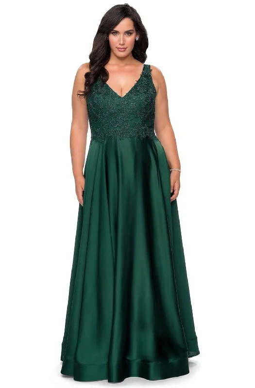 Bid Farewell To The Old Season Minimalist Elegant La Femme - 29039 Lace Bodice High Slit Junior Prom Satin Gown