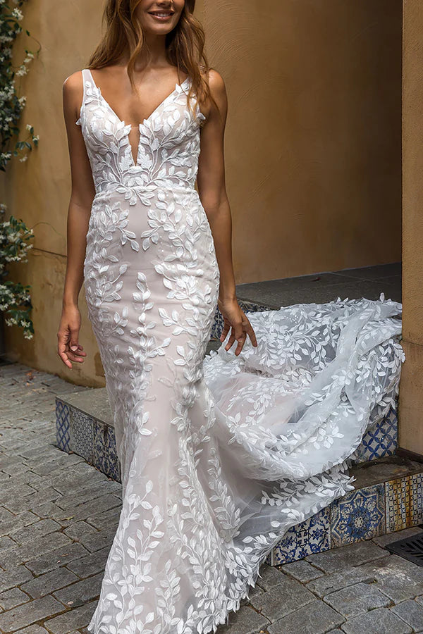 Stylish Looks Sophisticated Cut Sexy V-neck Full body Romantic Lace Fishtail Wedding Dress Bridal Dress